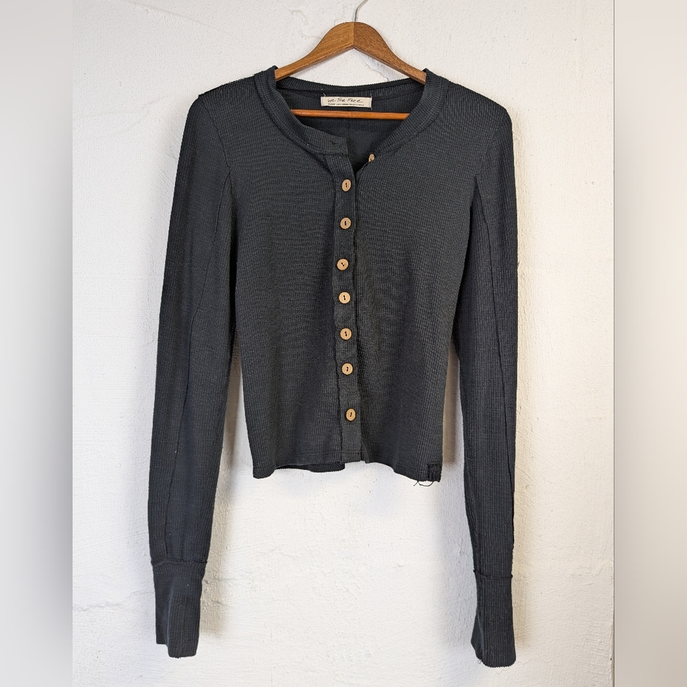We The Free Rib Knit Cardigan Crop Button Front Cozy Grey Classic Granny Medium